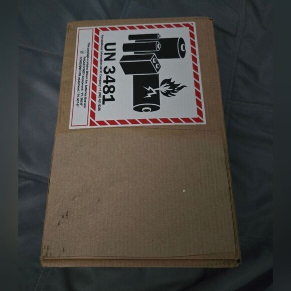 Philips Norelco Wet & Dry Shaver Series 9000 - Picture 5 of 6